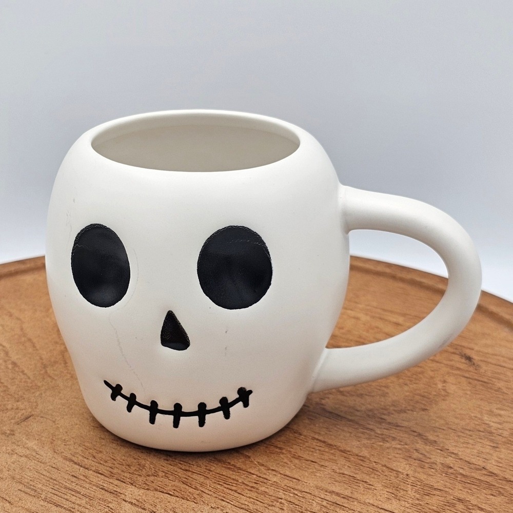 Target Hyde & EEK Halloween Skull Ceramic Coffee Mug Matte White Stoneware 2023